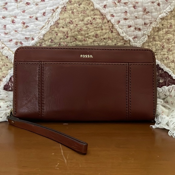 Fossil Handbags - Fossil zip wallet with wrist strap - color brown - soft leather